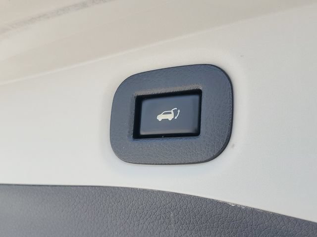 Used 2018 Nissan Rogue SL AWD/4WD image 6