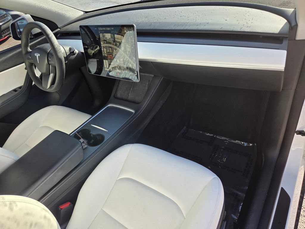 Used 2022 Tesla Model Y Performance AWD/4WD image 19