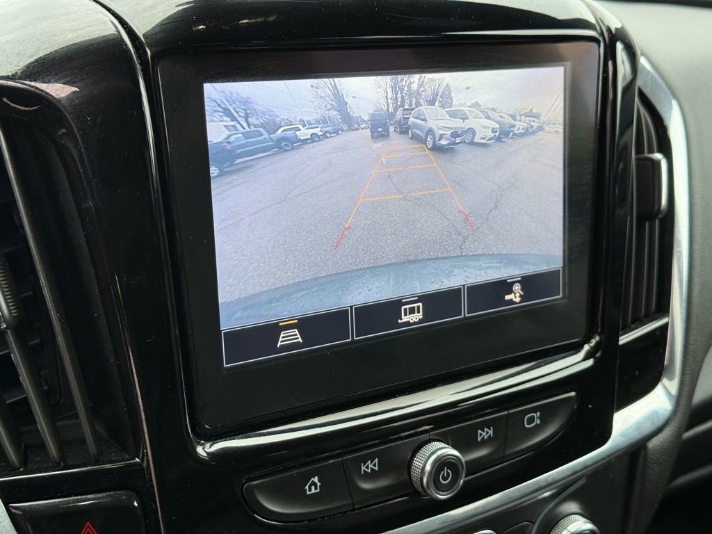 Used 2023 Chevrolet Traverse LT w/ LPO, Floor Liner Package image 22