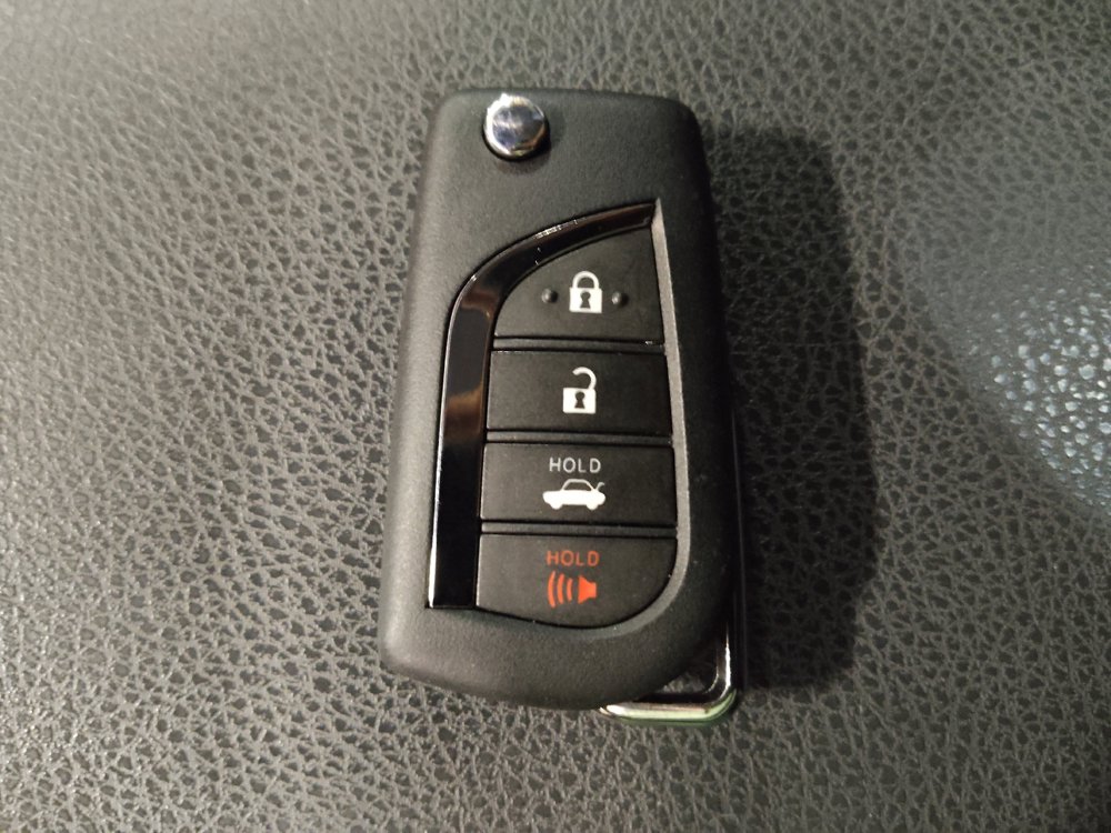Used 2022 Toyota Camry SE FWD image 32