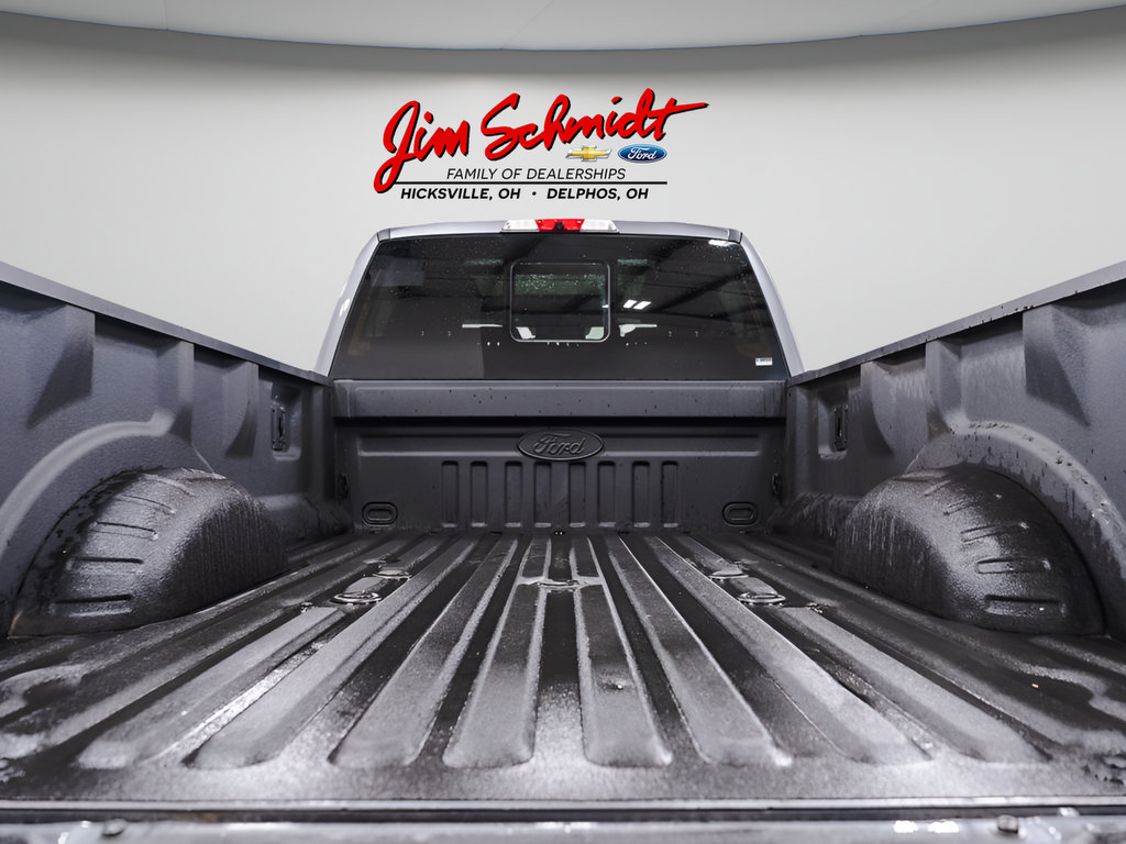 Used 2023 Ford F450 Platinum w/ FX4 Off-Road Package AWD/4WD image 42