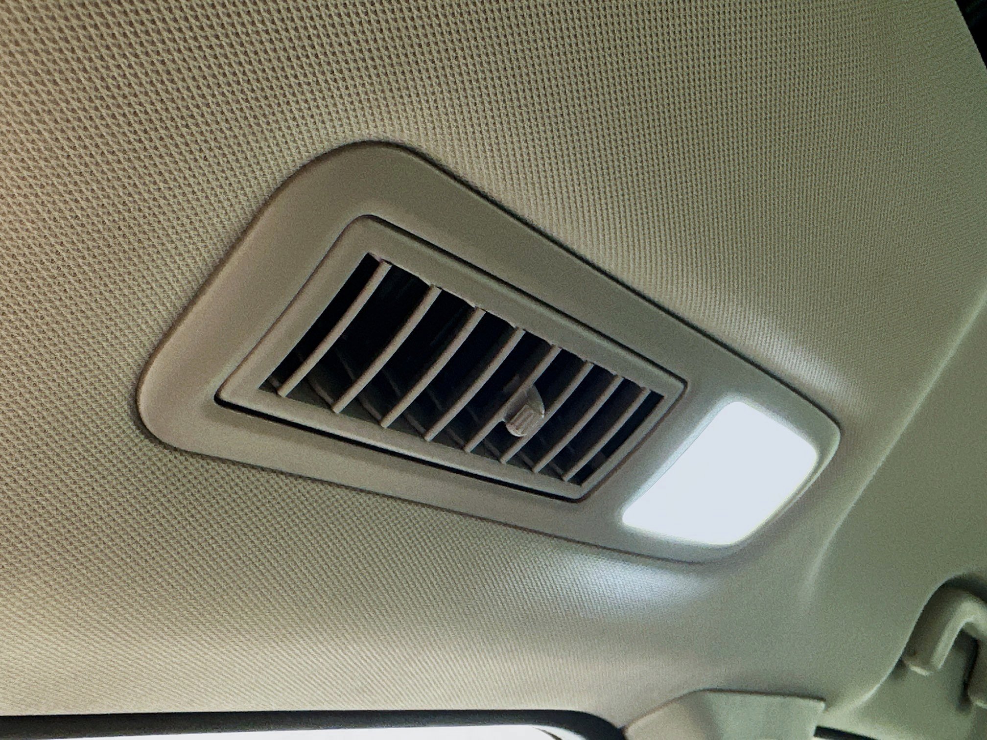 Used 2022 Subaru Ascent Limited w/ Technology Package image 28