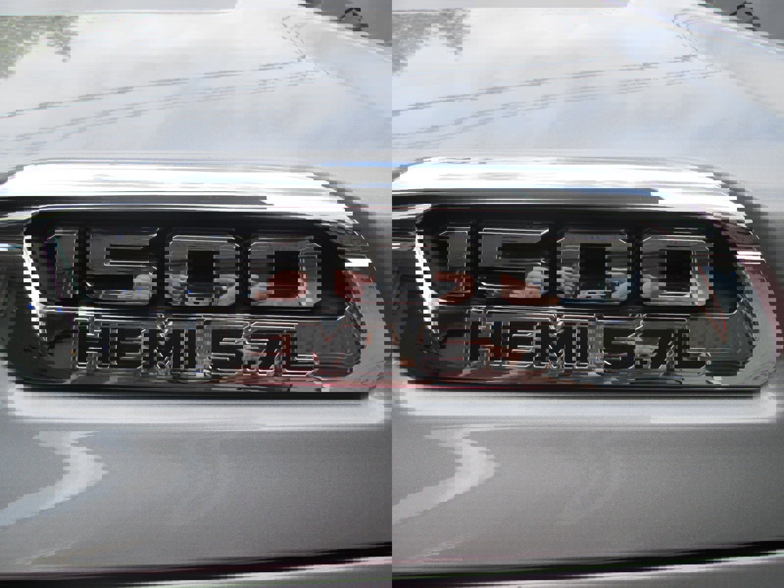 Used 2020 RAM 1500 Limited image 9