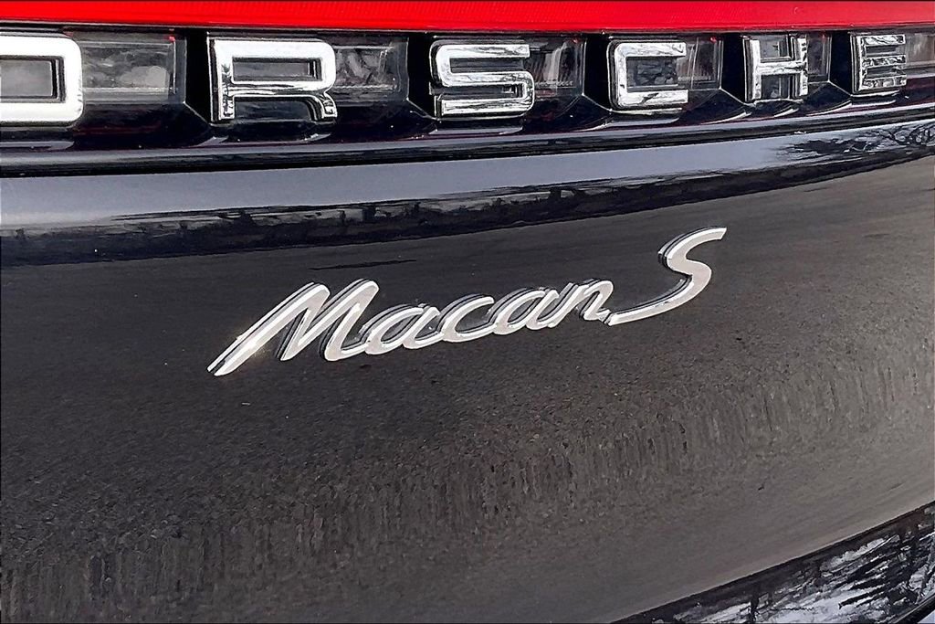 Used 2022 Porsche Macan S image 32