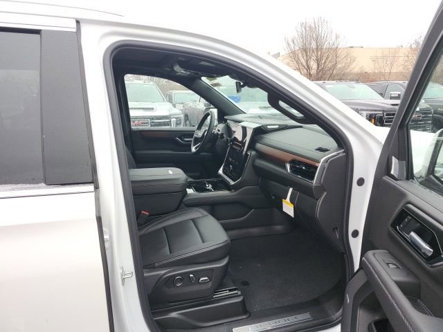 New 2026 GMC Yukon XL Denali w/ Sun & Power Step Package image 16