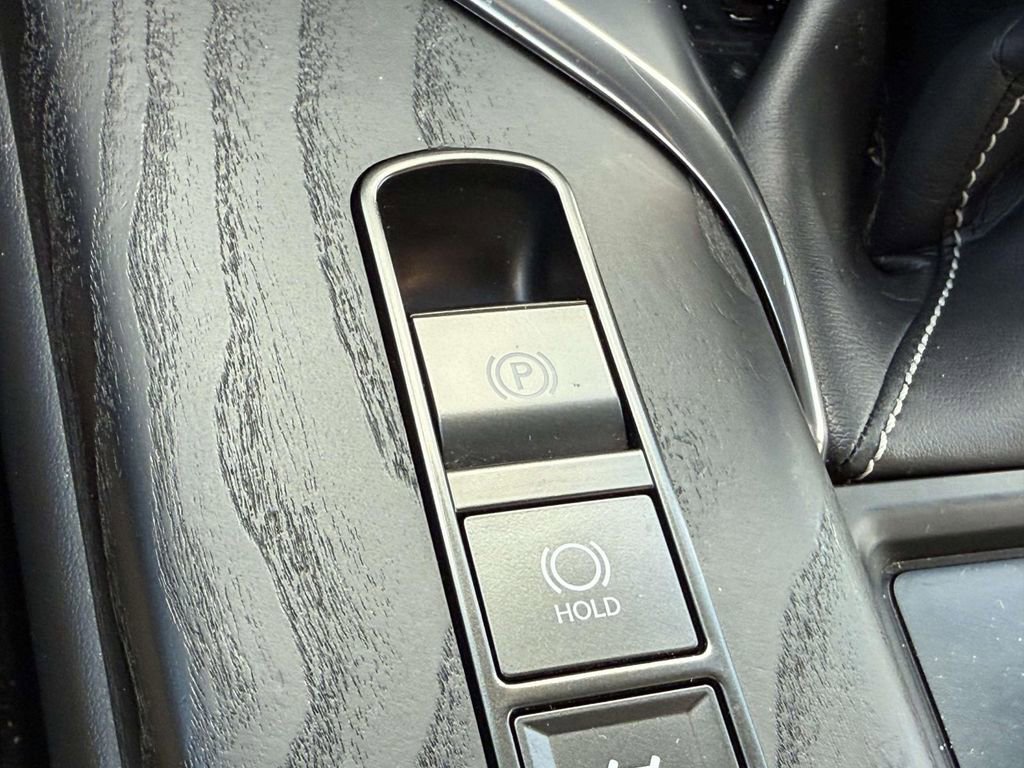 Used 2023 Lexus LX 600 4WD w/ Appearance Package image 29