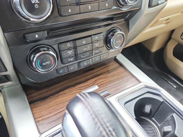 Used 2017 Ford F150 Lariat w/ Equipment Group 501A Mid image 21