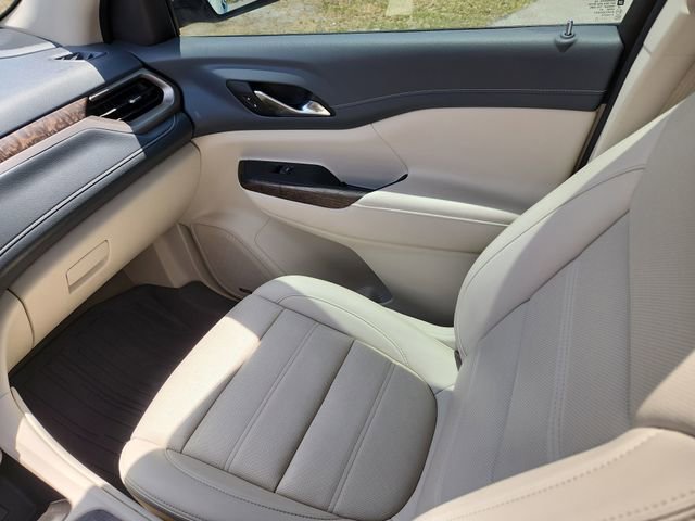 Certified 2021 GMC Acadia Denali w/ Denali Technology Package FWD image 16