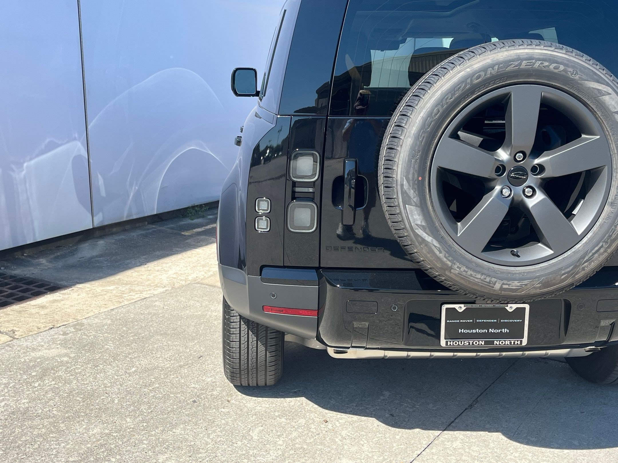 Used 2026 Land Rover Defender 110 S AWD/4WD image 32
