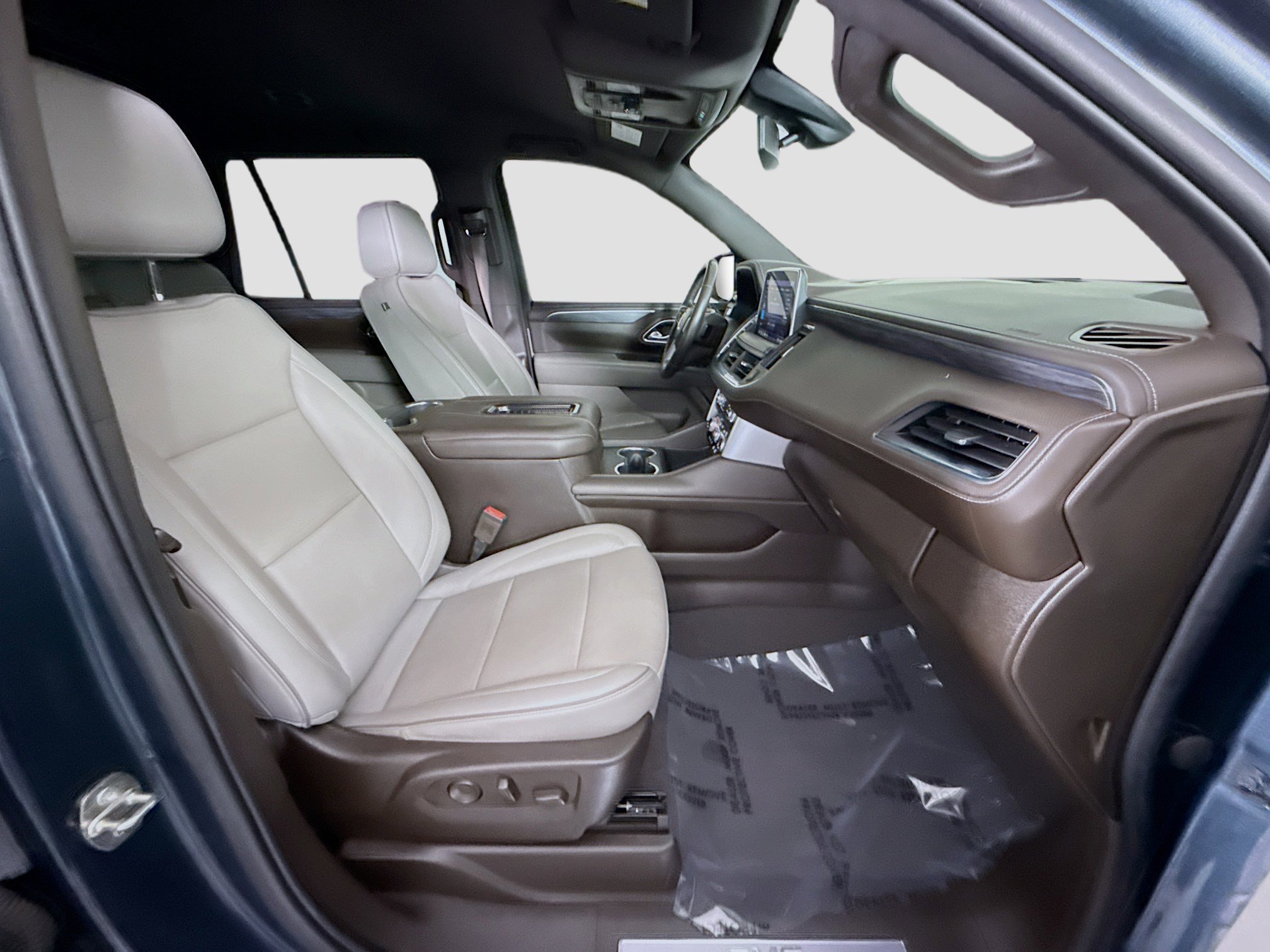 Used 2021 GMC Yukon SLT w/ SLT Luxury Package image 29