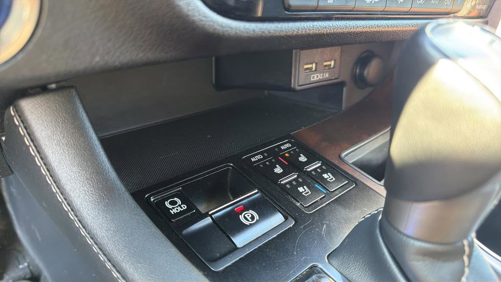 Used 2020 Lexus RX 450h AWD w/ Premium Package image 26