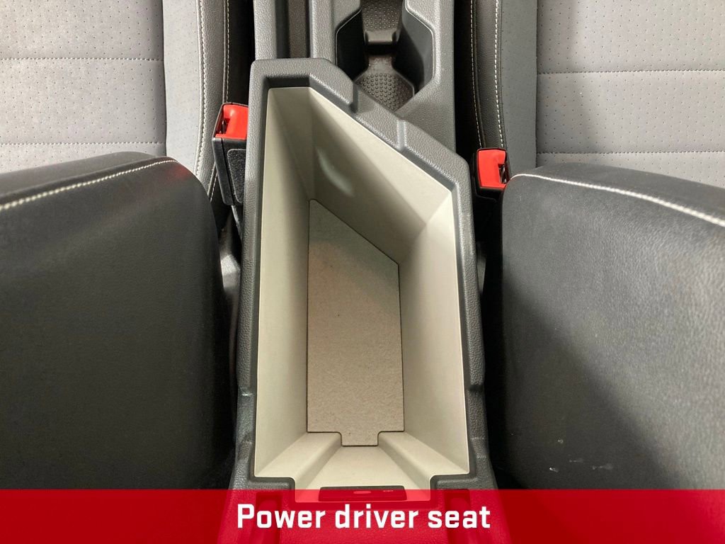 Used 2025 Volkswagen Jetta SE image 12