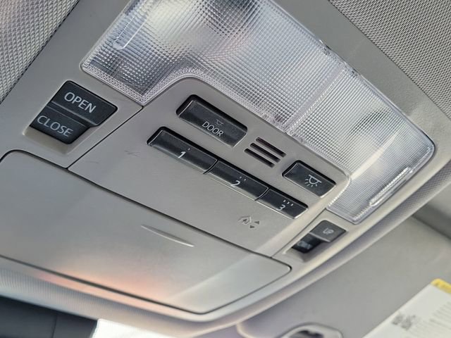 Used 2019 Toyota Highlander Limited image 26