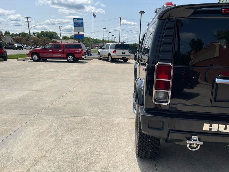 Used 2005 HUMMER H2 w/ Preferred Equipment Group AWD/4WD image 13