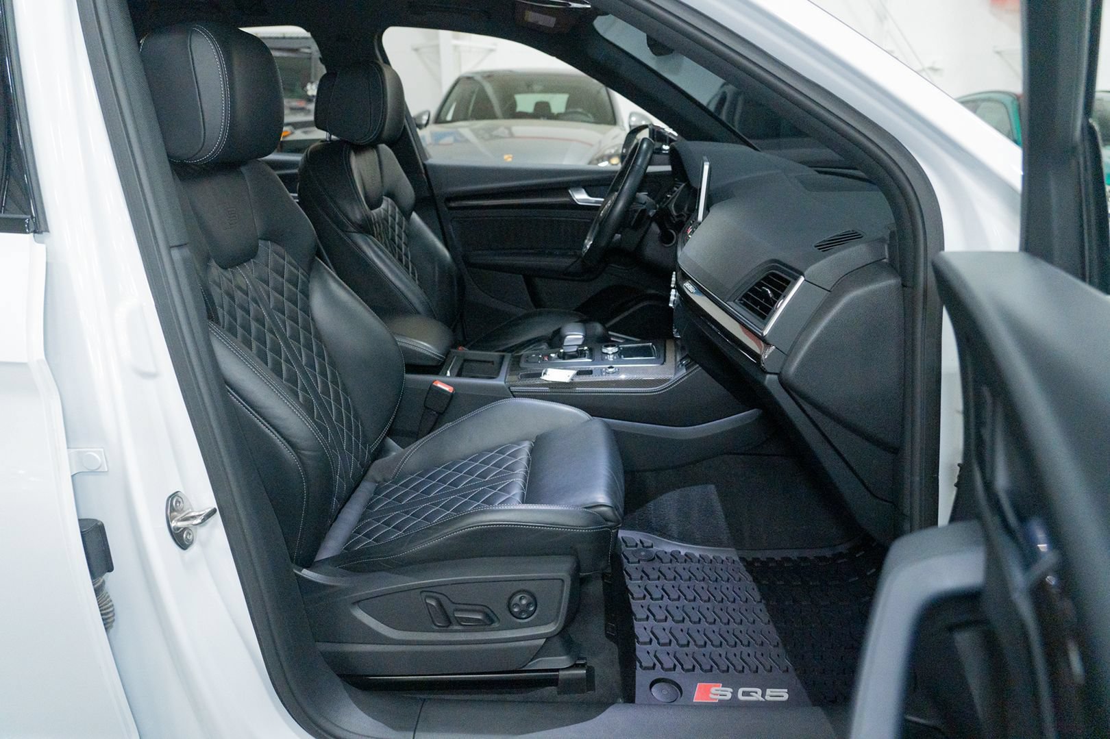 Used 2020 Audi SQ5 Premium Plus w/ Premium Plus Package AWD/4WD image 33