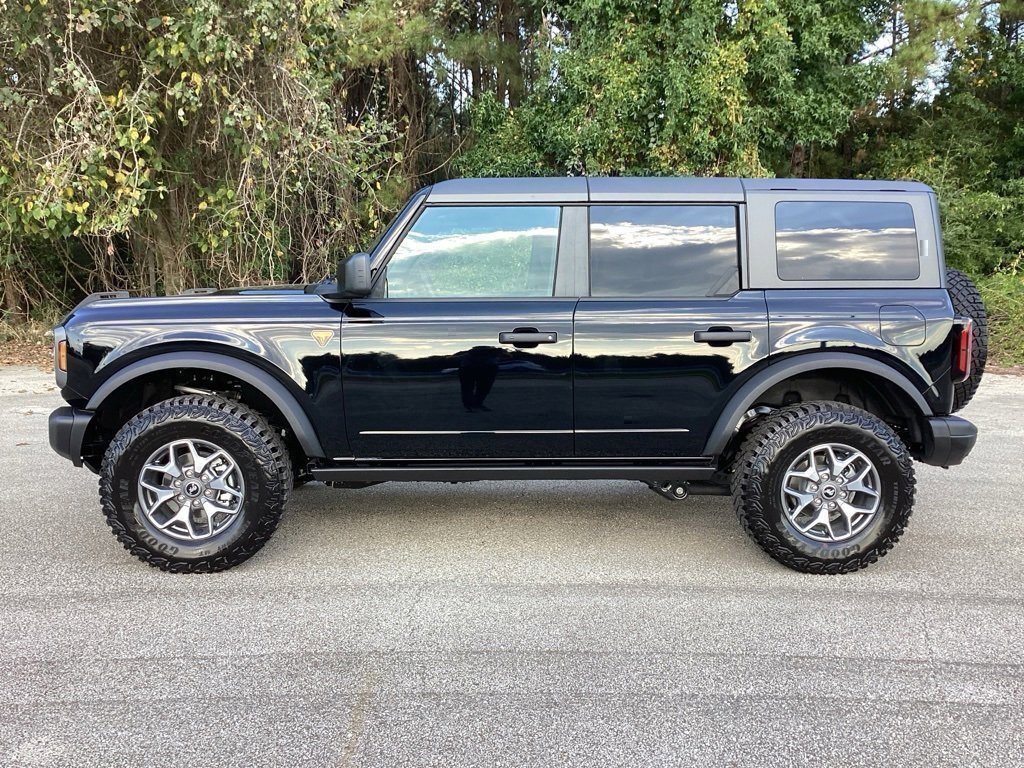 New 2025 Ford Bronco Badlands image 6