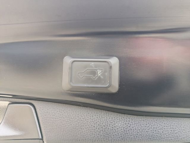 Used 2019 Toyota RAV4 XLE image 30