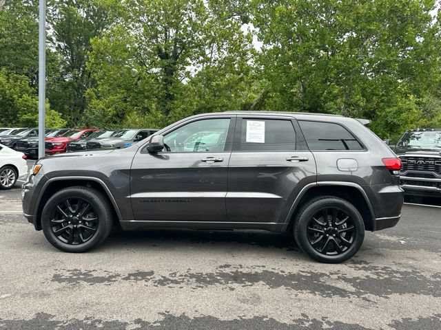 Used 2021 Jeep Grand Cherokee Laredo X AWD/4WD image 24