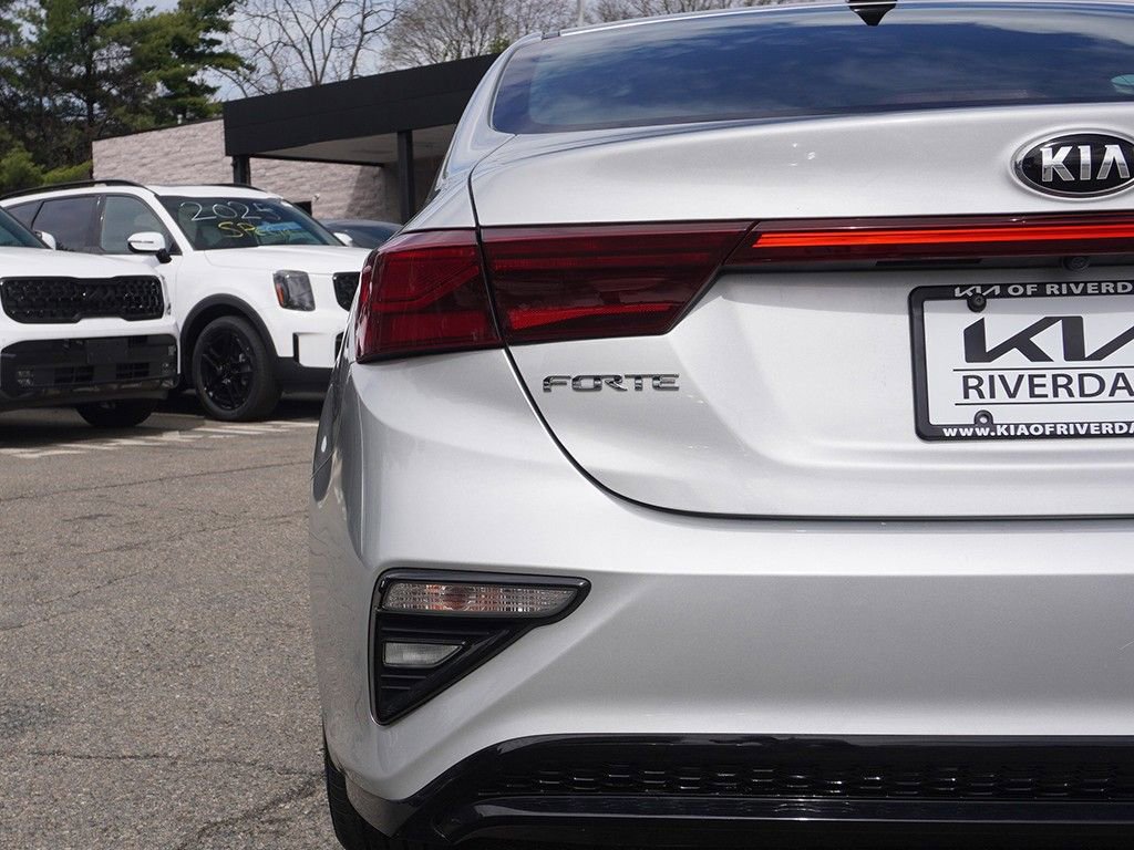 Used 2021 Kia Forte LXS image 12