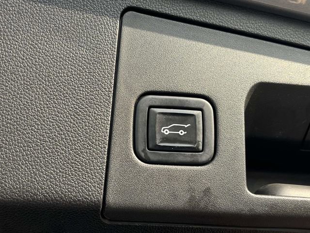 Used 2023 Cadillac XT4 Premium Luxury image 21