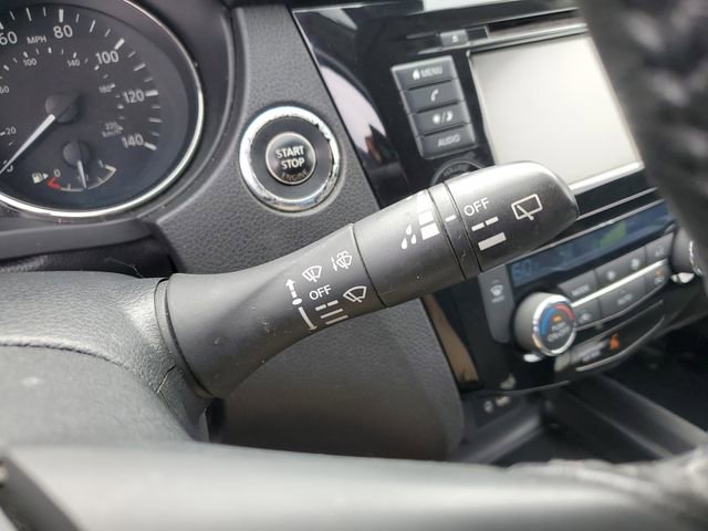 Used 2019 Nissan Rogue SV image 24