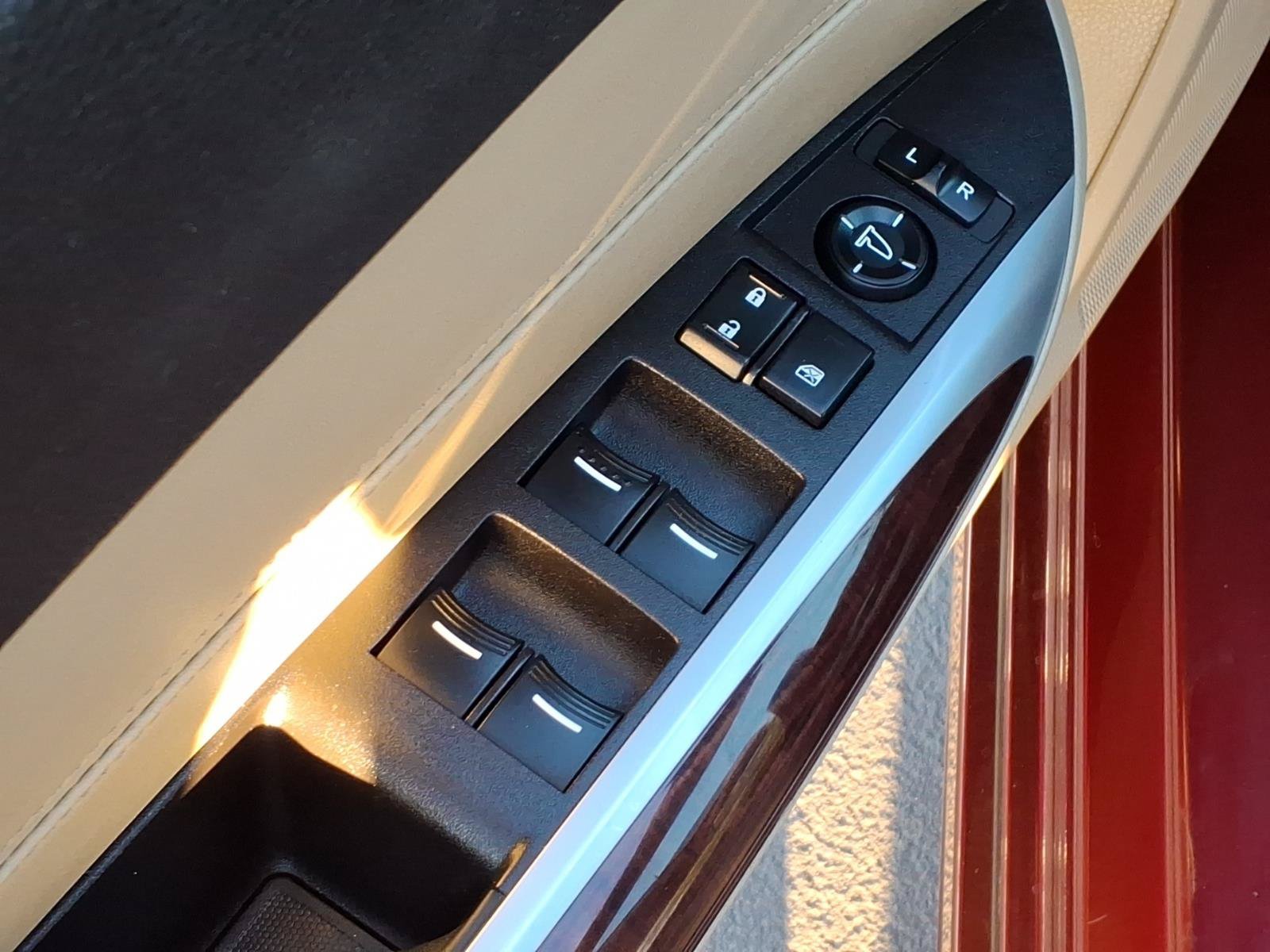 Used 2015 Acura TLX w/ Technology Package FWD image 13
