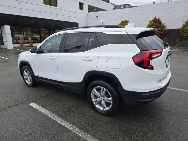 Certified 2023 GMC Terrain SLE w/ Driver Convenience Package image 3