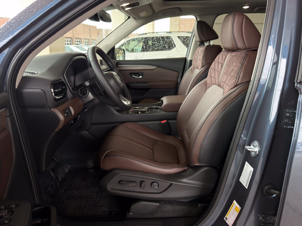 Used 2026 Honda Pilot Elite image 17