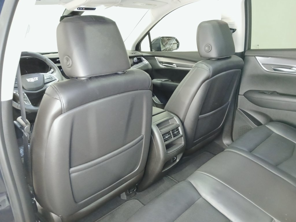Used 2017 Cadillac XT5 Luxury w/ Driver Awareness Package FWD image 15