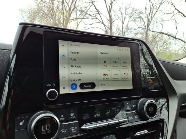 Certified 2024 Toyota Highlander XLE AWD/4WD image 24