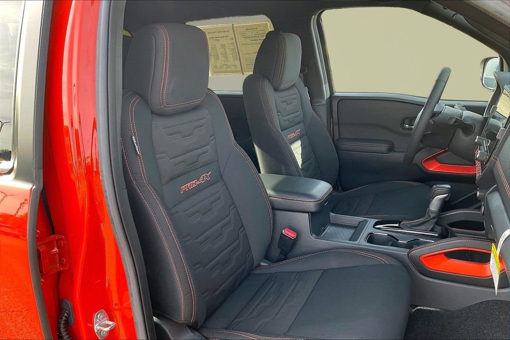 Used 2025 Nissan Frontier PRO-4X w/ Tow Package image 7