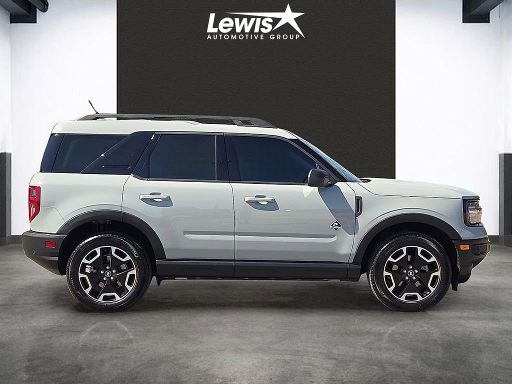 Used 2023 Ford Bronco Sport Outer Banks image 5