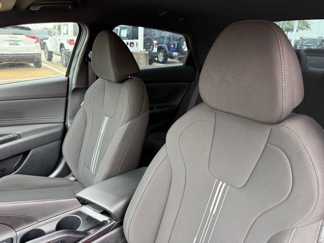 Used 2025 Hyundai Elantra Sport image 15