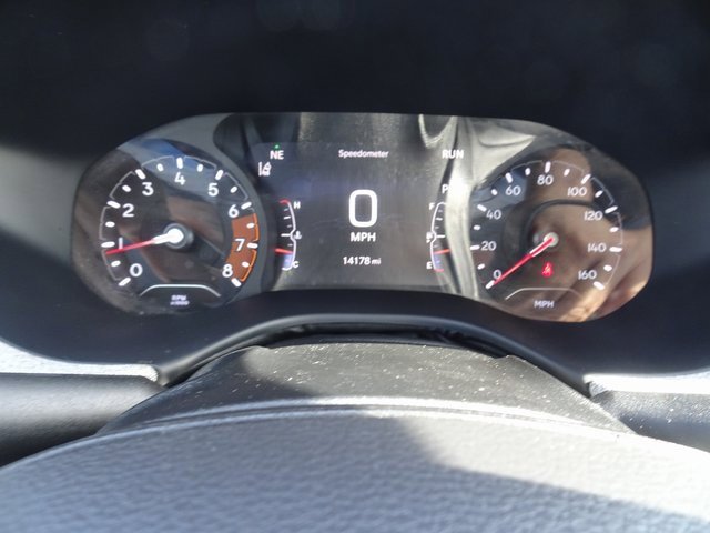 Used 2024 Jeep Compass Latitude image 12