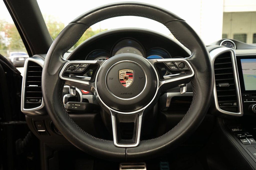 Used 2017 Porsche Cayenne S image 12