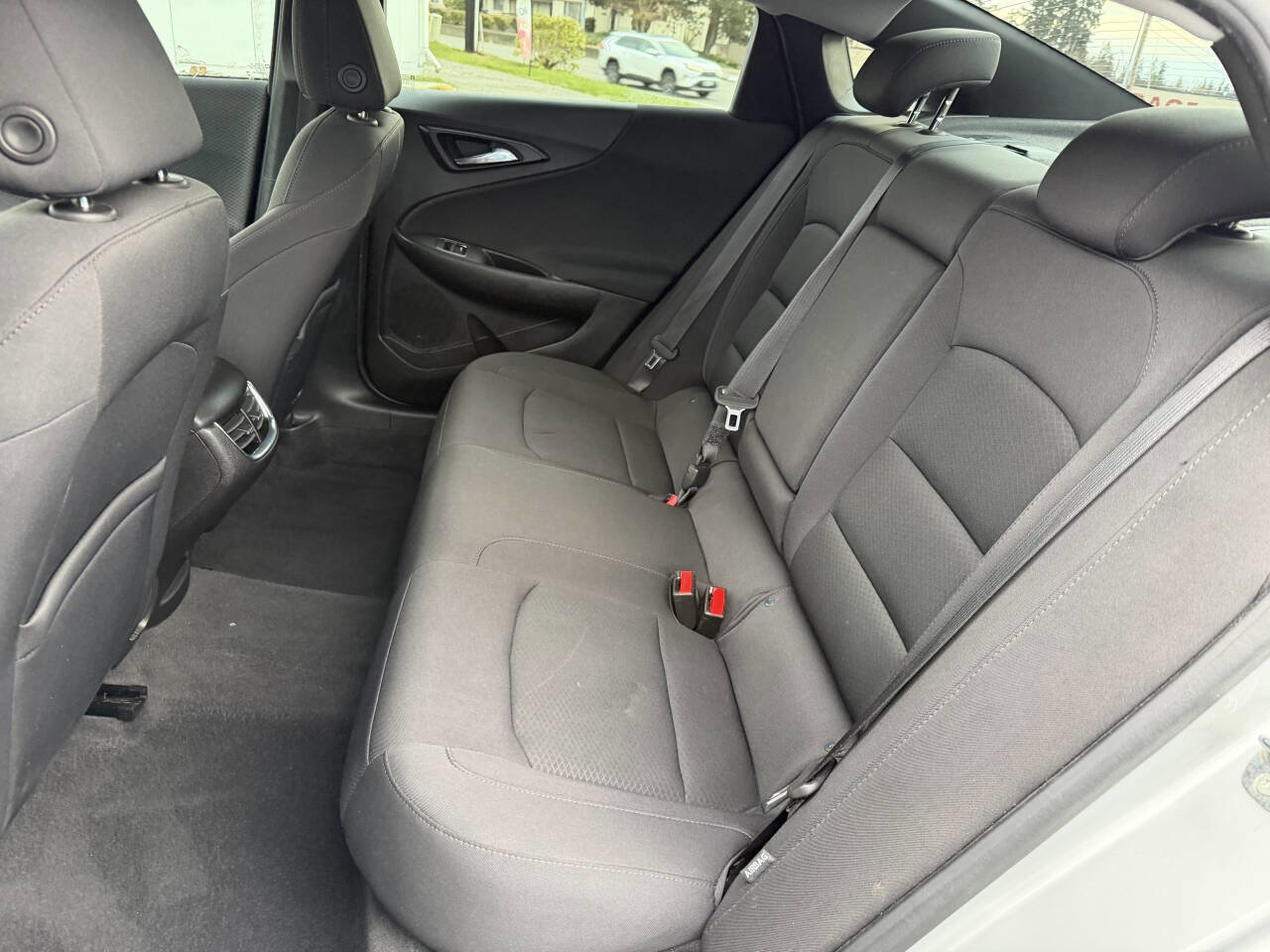 Used 2017 Chevrolet Malibu LT FWD image 30