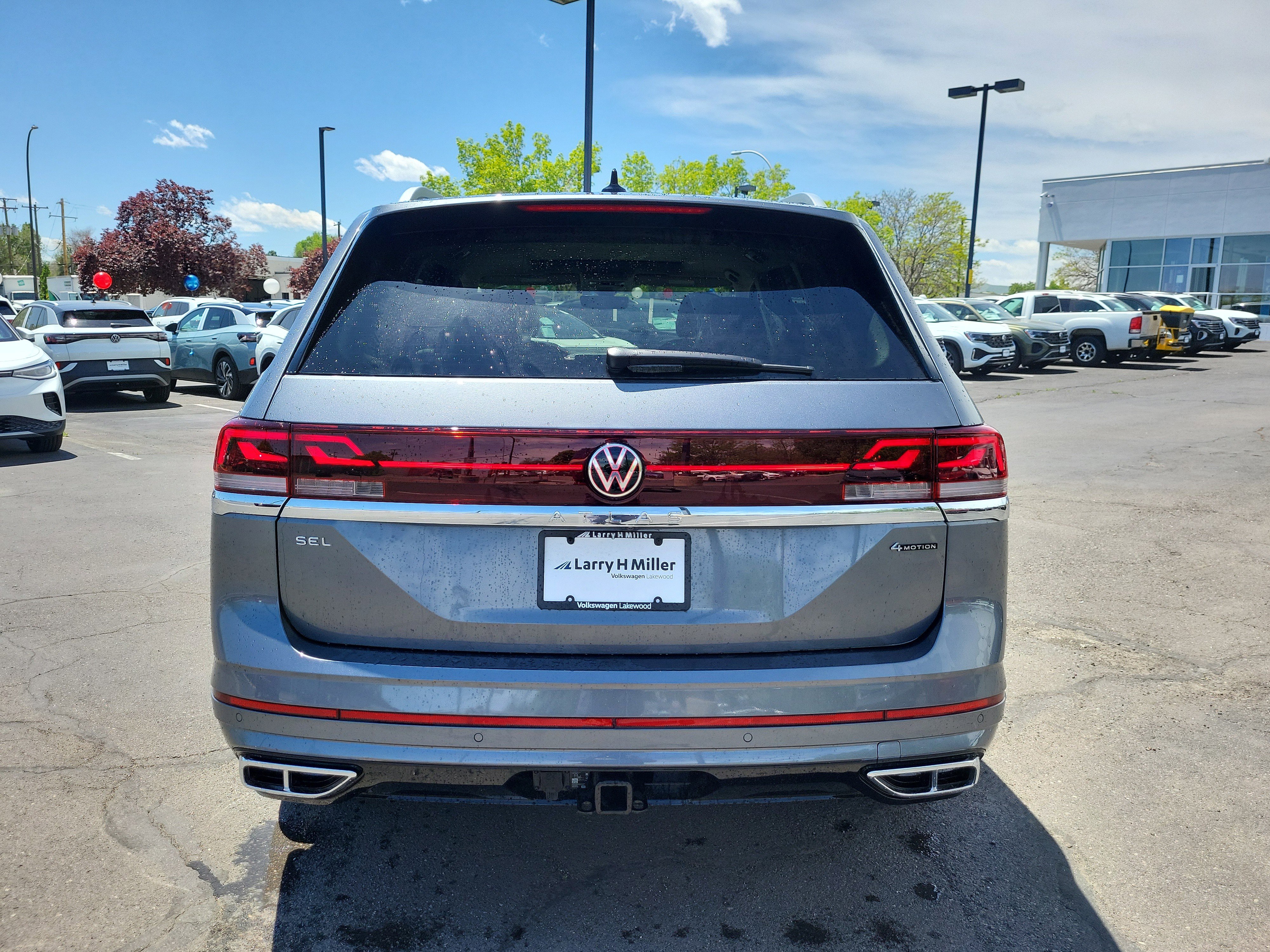 New 2025 Volkswagen Atlas SEL Premium R-Line image 5