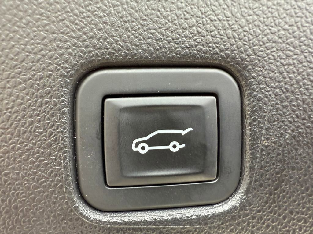 Used 2019 Chevrolet Blazer RS image 29