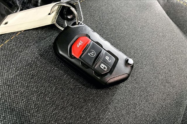 Used 2024 Jeep Wrangler Unlimited Sport AWD/4WD image 11