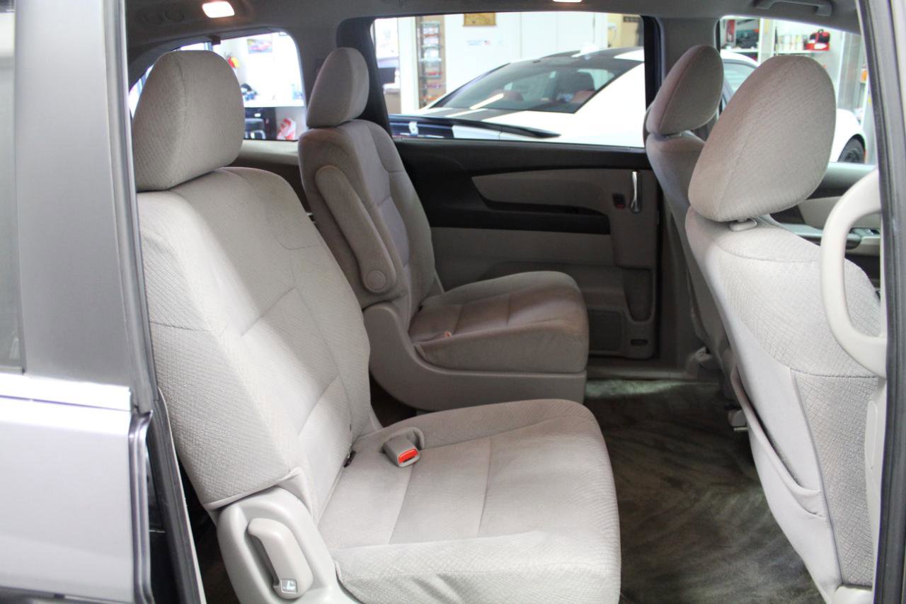 Used 2015 Honda Odyssey LX image 23