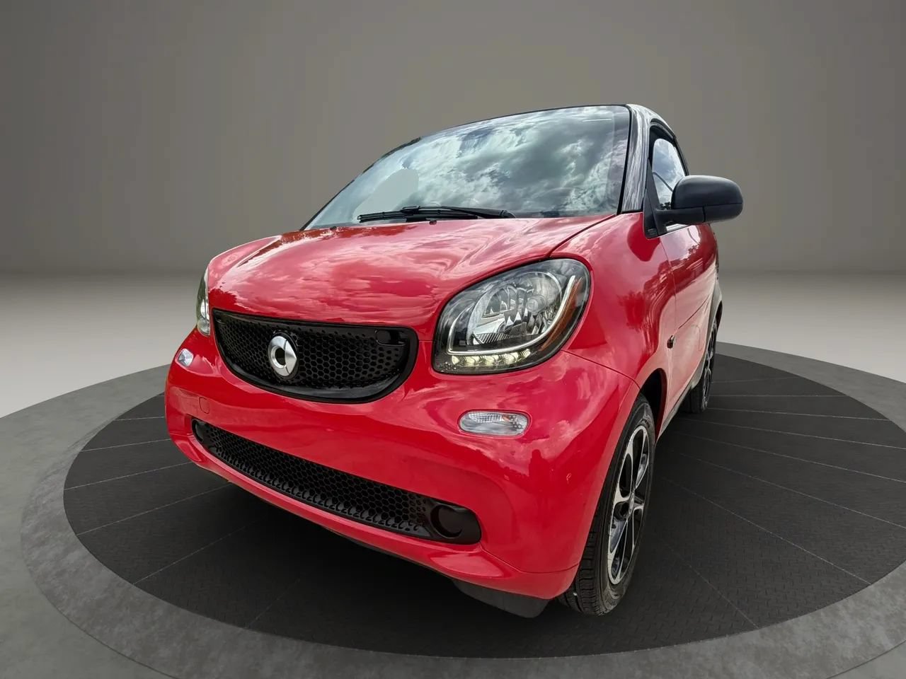 Used 2017 smart fortwo passion RWD image 35
