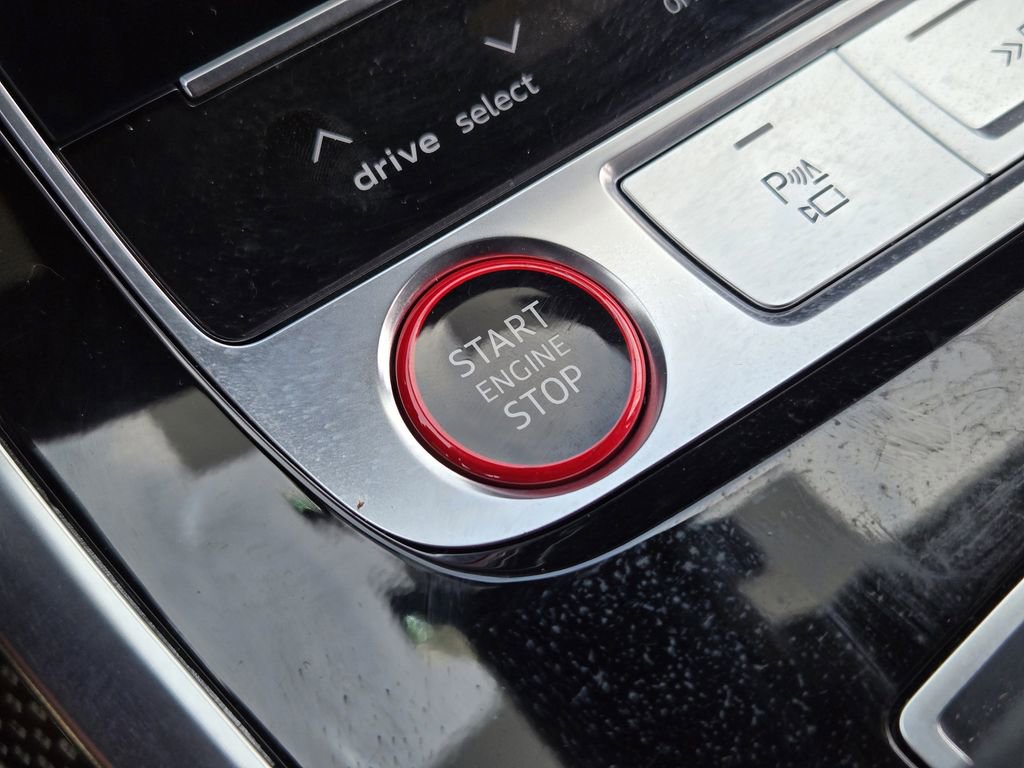 Used 2023 Audi SQ8 Prestige AWD/4WD image 26