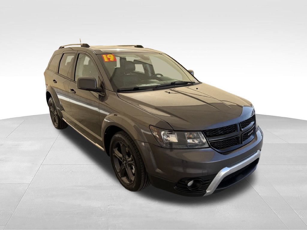 Used 2019 Dodge Journey Crossroad w/ Driver Convenience Group FWD image 4