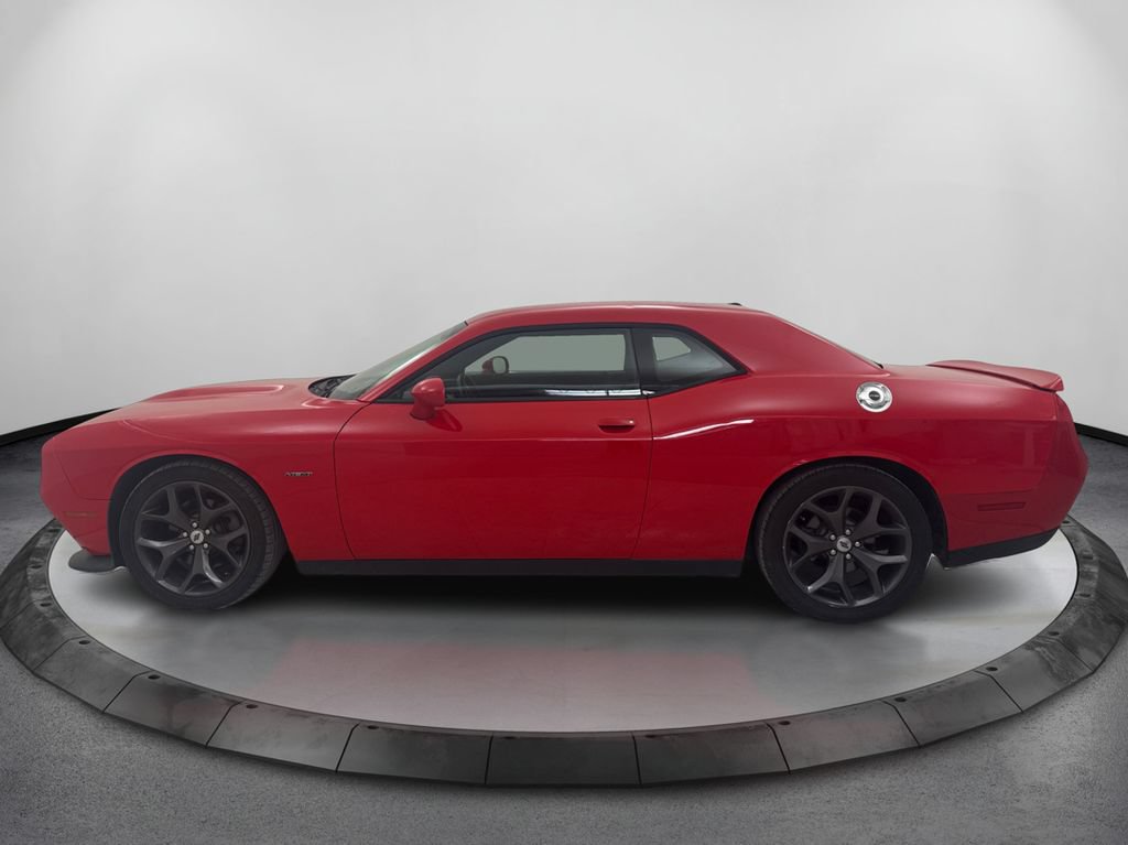 Used 2019 Dodge Challenger R/T RWD image 9