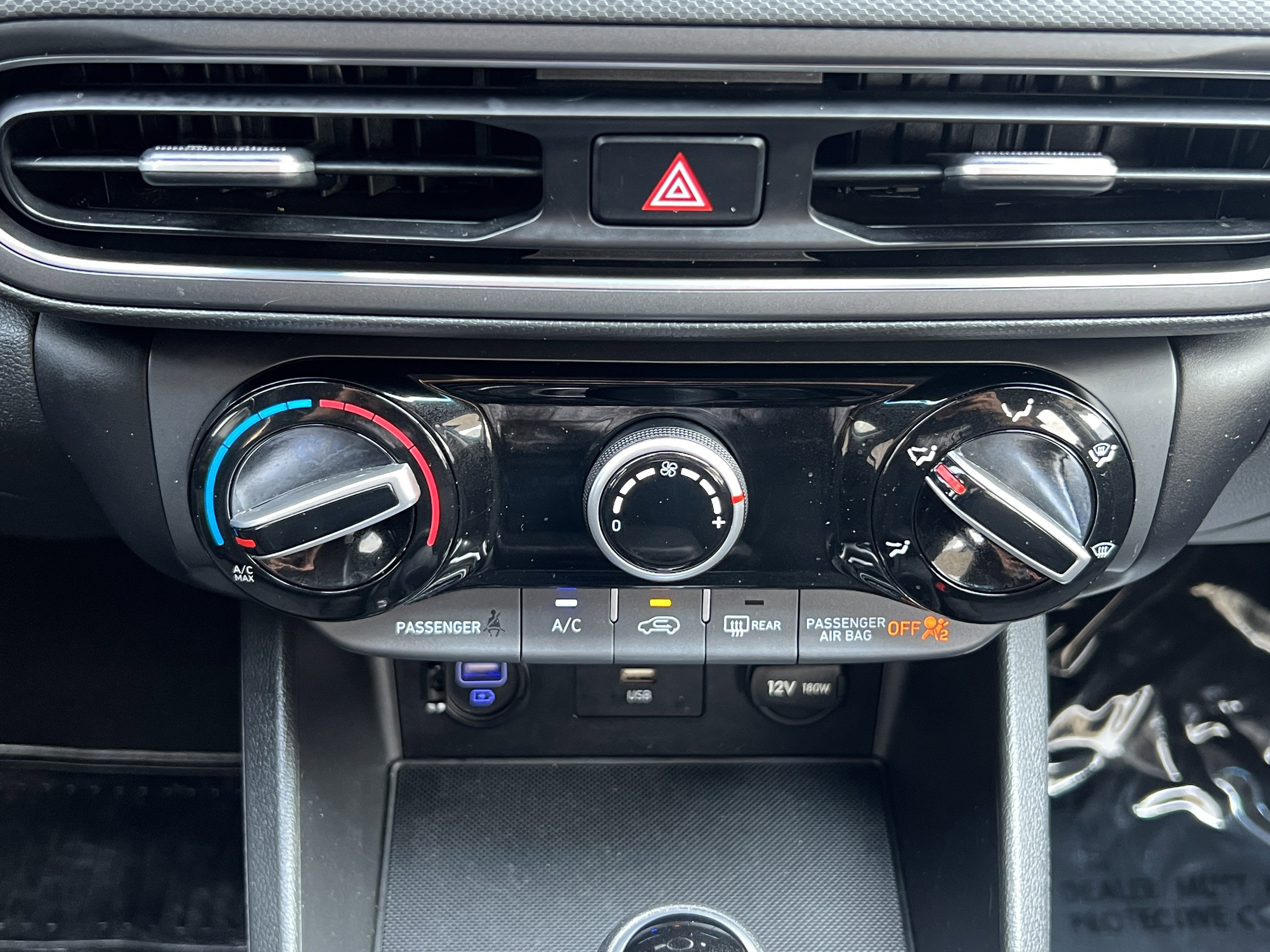 Used 2023 Hyundai Kona SEL image 30