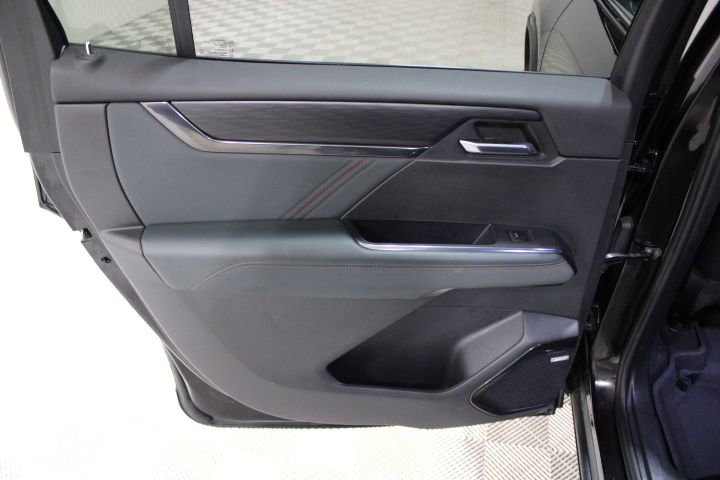 Certified 2024 GMC Acadia AT4 w/ Luxury Package image 18