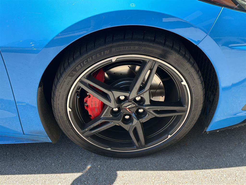 Used 2021 Chevrolet Corvette Stingray Premium Cpe w/ Z51 Performance Package RWD image 10