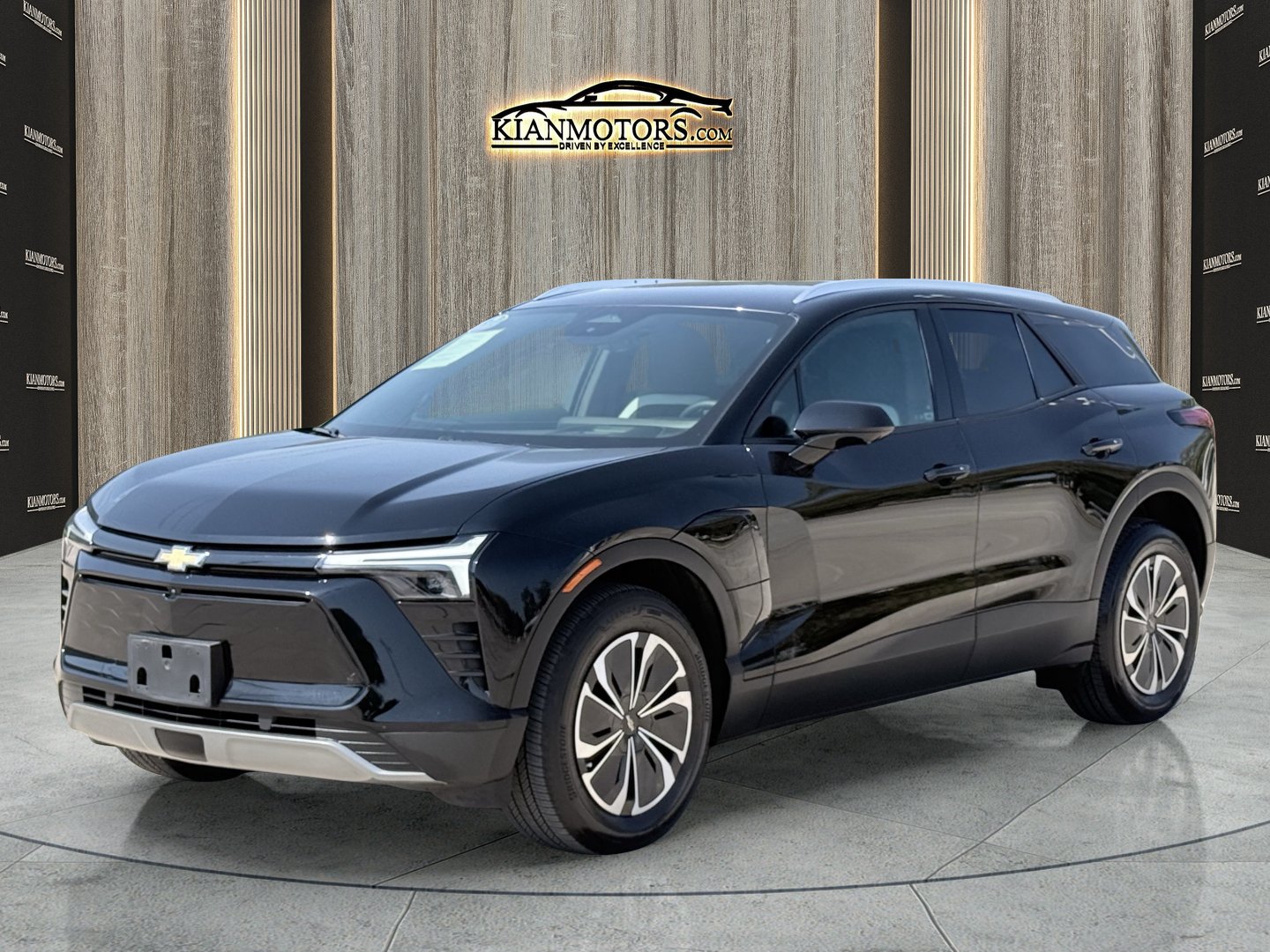 Used 2025 Chevrolet Blazer EV LT AWD/4WD image 3