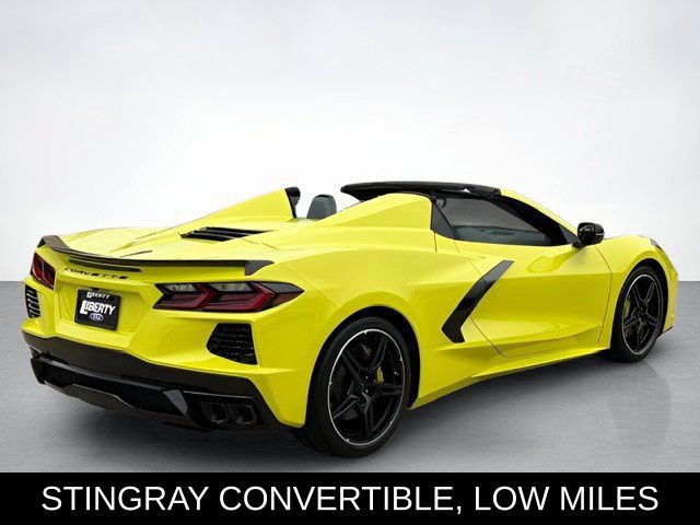 Used 2024 Chevrolet Corvette Stingray Convertible w/ 1LT RWD image 3