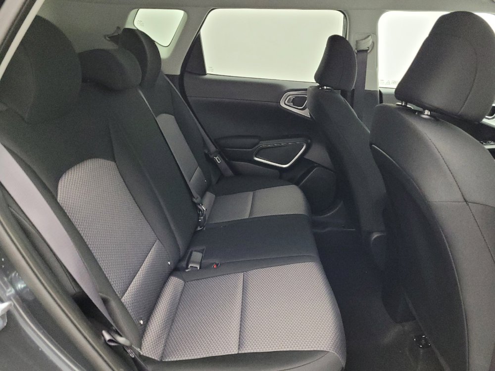 Used 2025 Kia Soul LX image 19